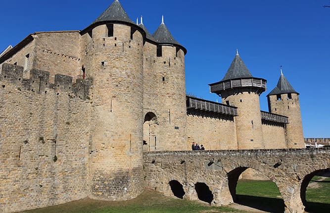 De stad Carcassonne vlakbij de camping in Aude l'Escale Occitane