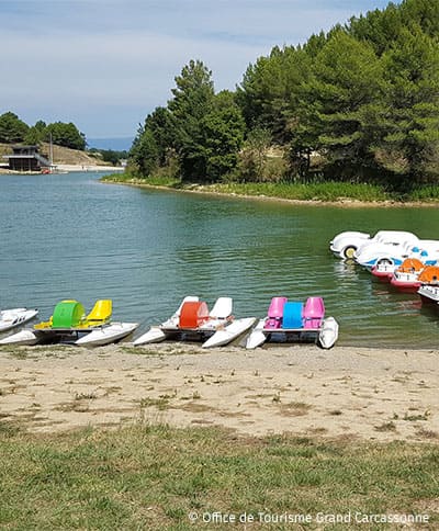 Het meer van Cavayère in de buurt van de camping Escale Occitane in de Aude