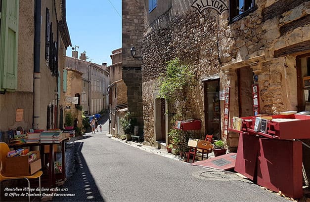 Montolieu, un pueblo de libros situado cerca del camping Escale Occitane, cerca del Canal du Midi