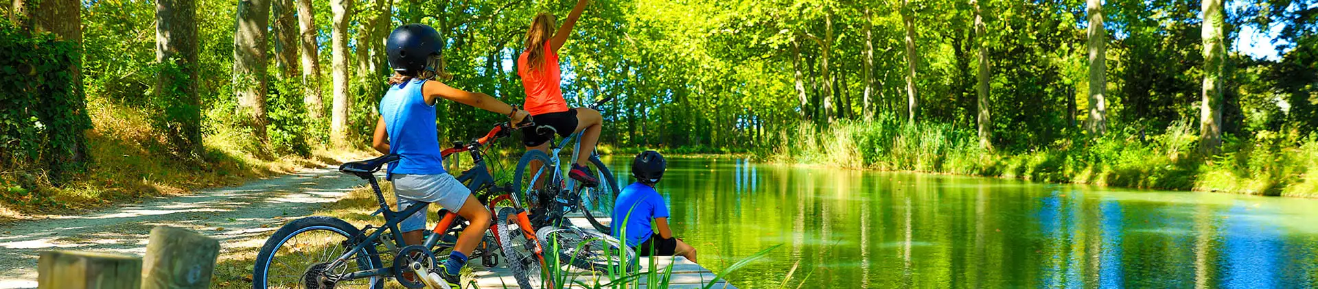 Discover the Canal du Midi by bike, starting from the campsite l'Escale Occitane in the Aude